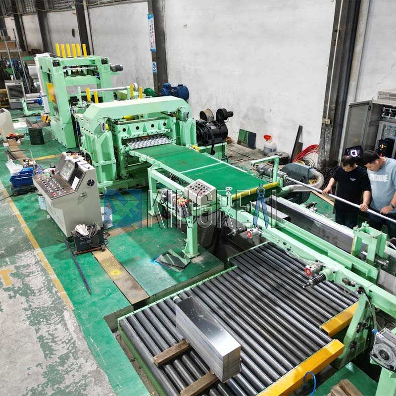 ¿Cómo operar la máquina de corte de acero a longitud de manera segura?