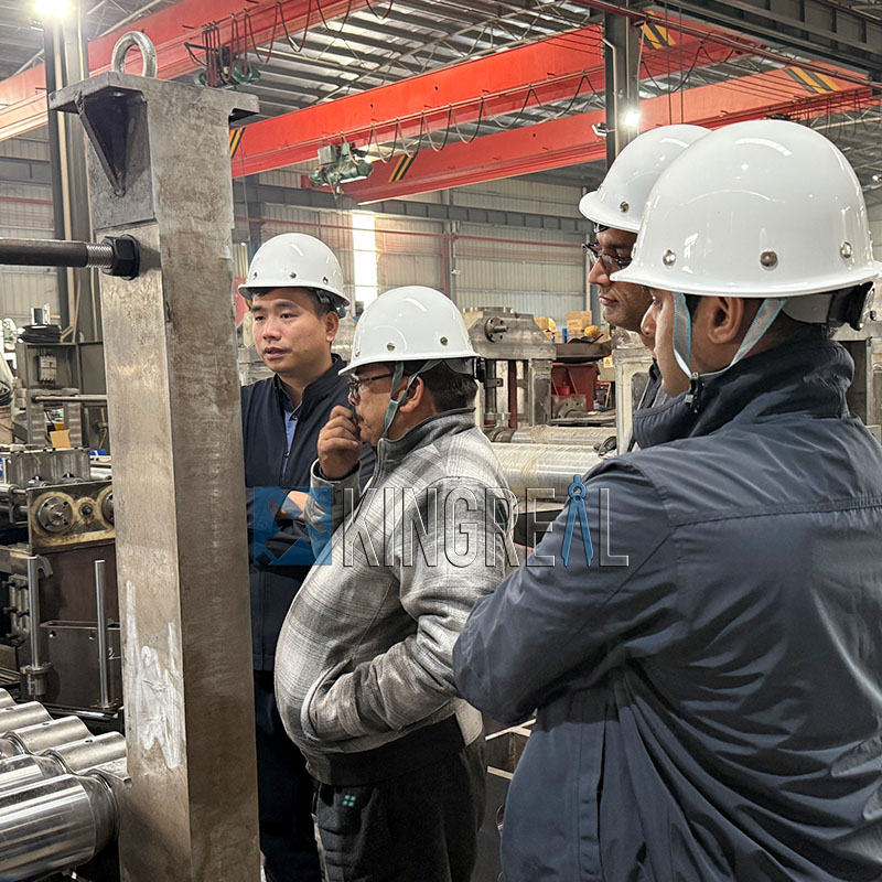 metal cut to length machine