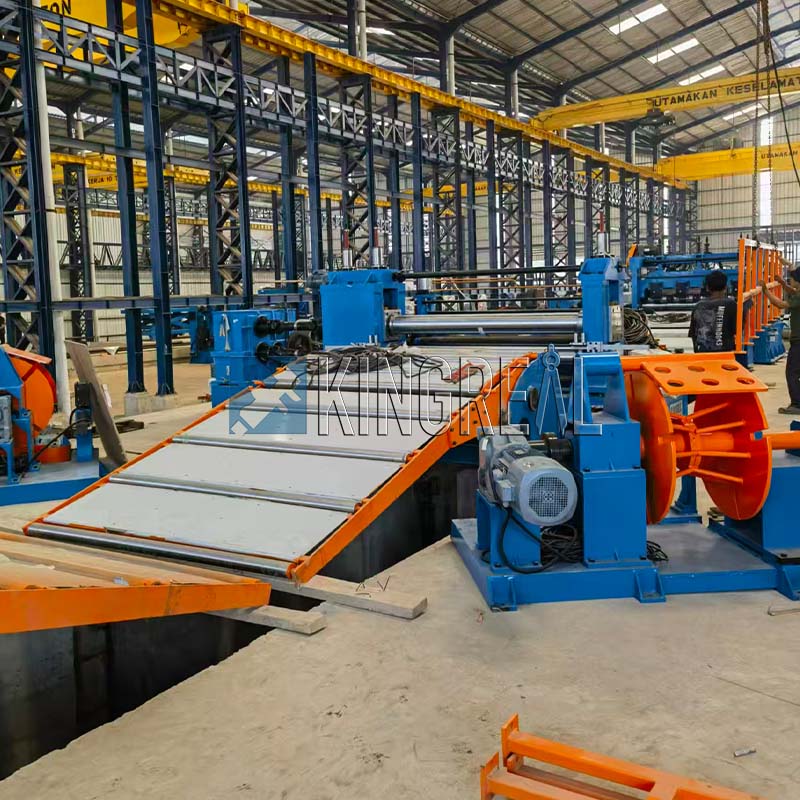 Fly shearing cut to length line